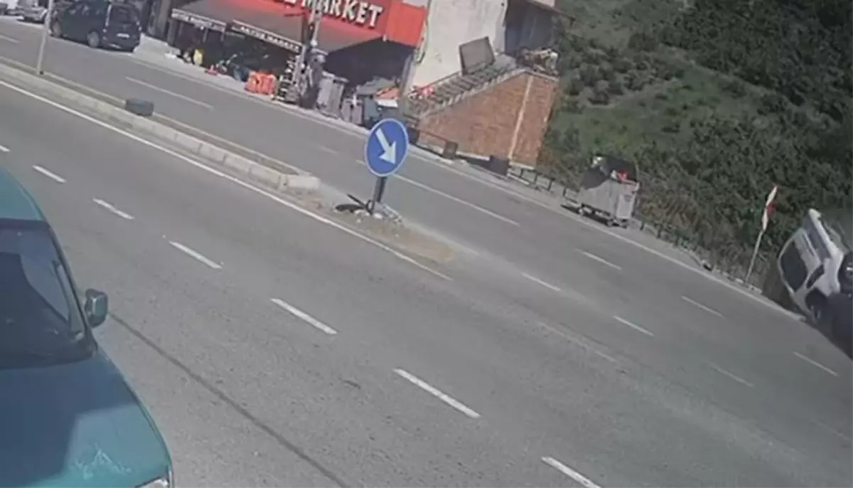 Akçaabat'ta Trafik Kazasında 3 Kişi Yaralandı.