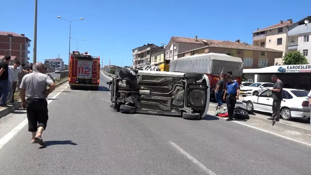 Bafra'da Trafik Kazasında 2 Kişi Yaralandı