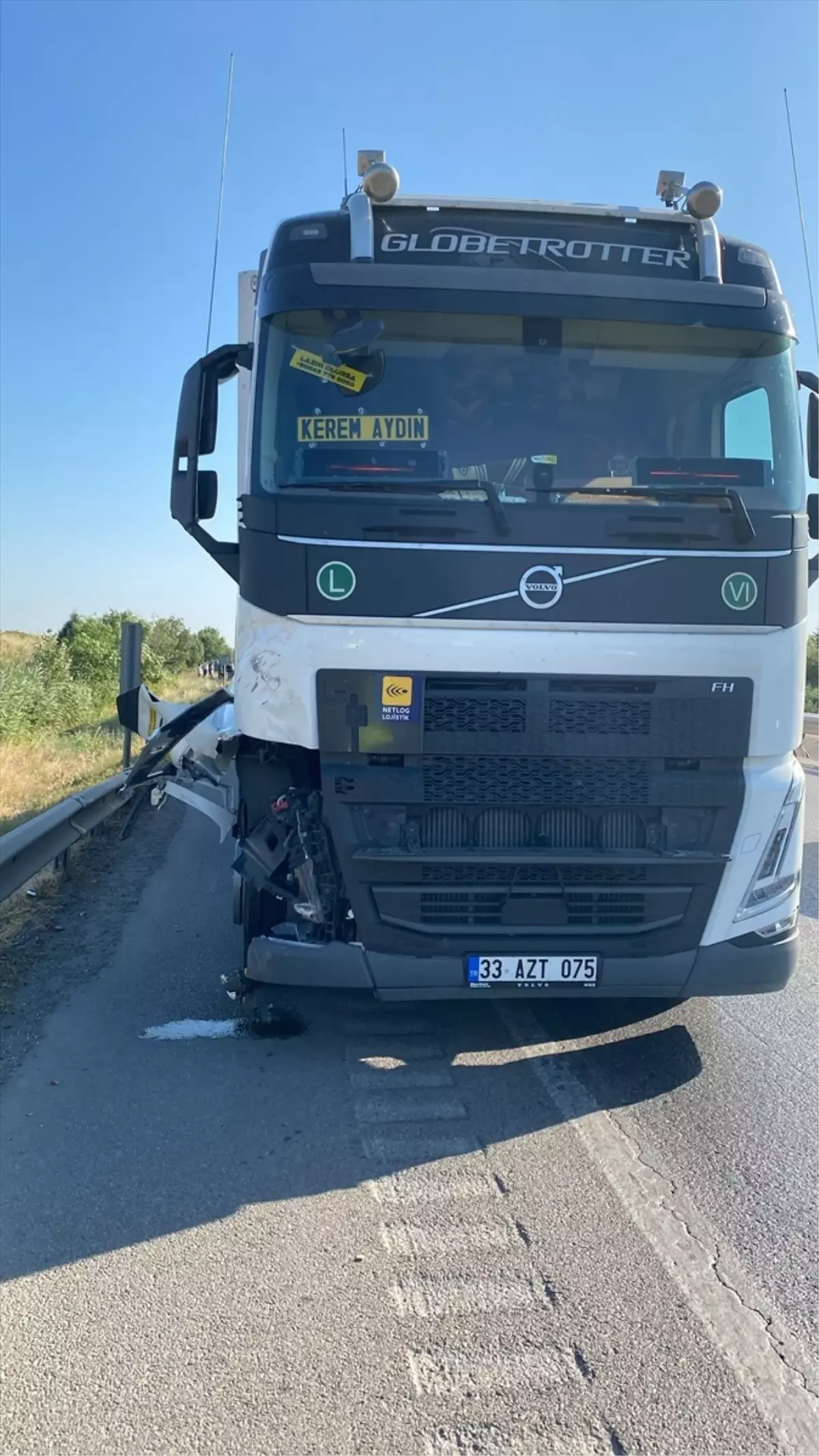 Karacabey'de trafik kazasında bir kişi yaralandı.