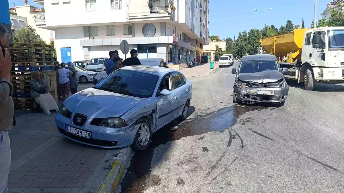 Manavgat'ta trafik kazasında bir kişi yaralandı.