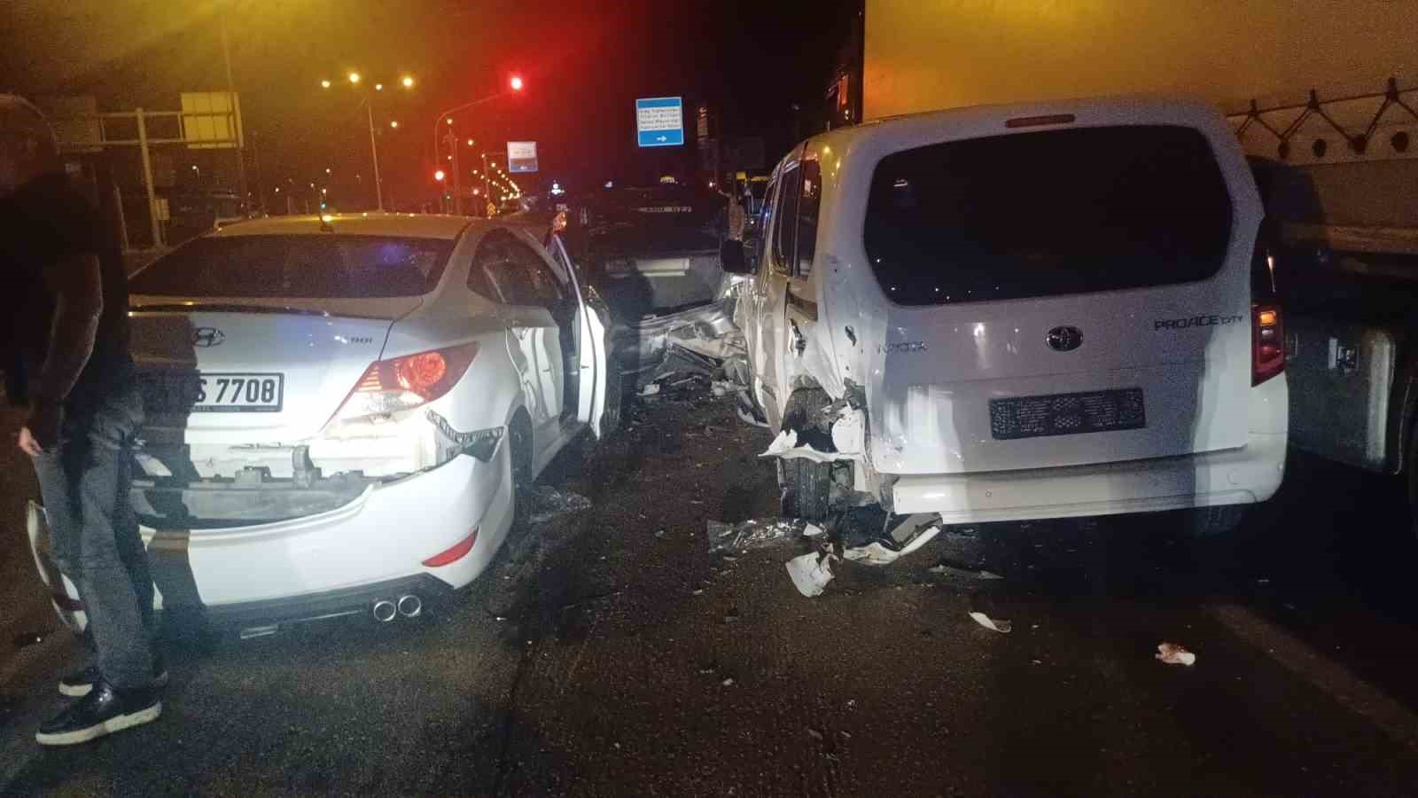 Çorum'da Beş Araçlı Zincirleme Trafik Kazası