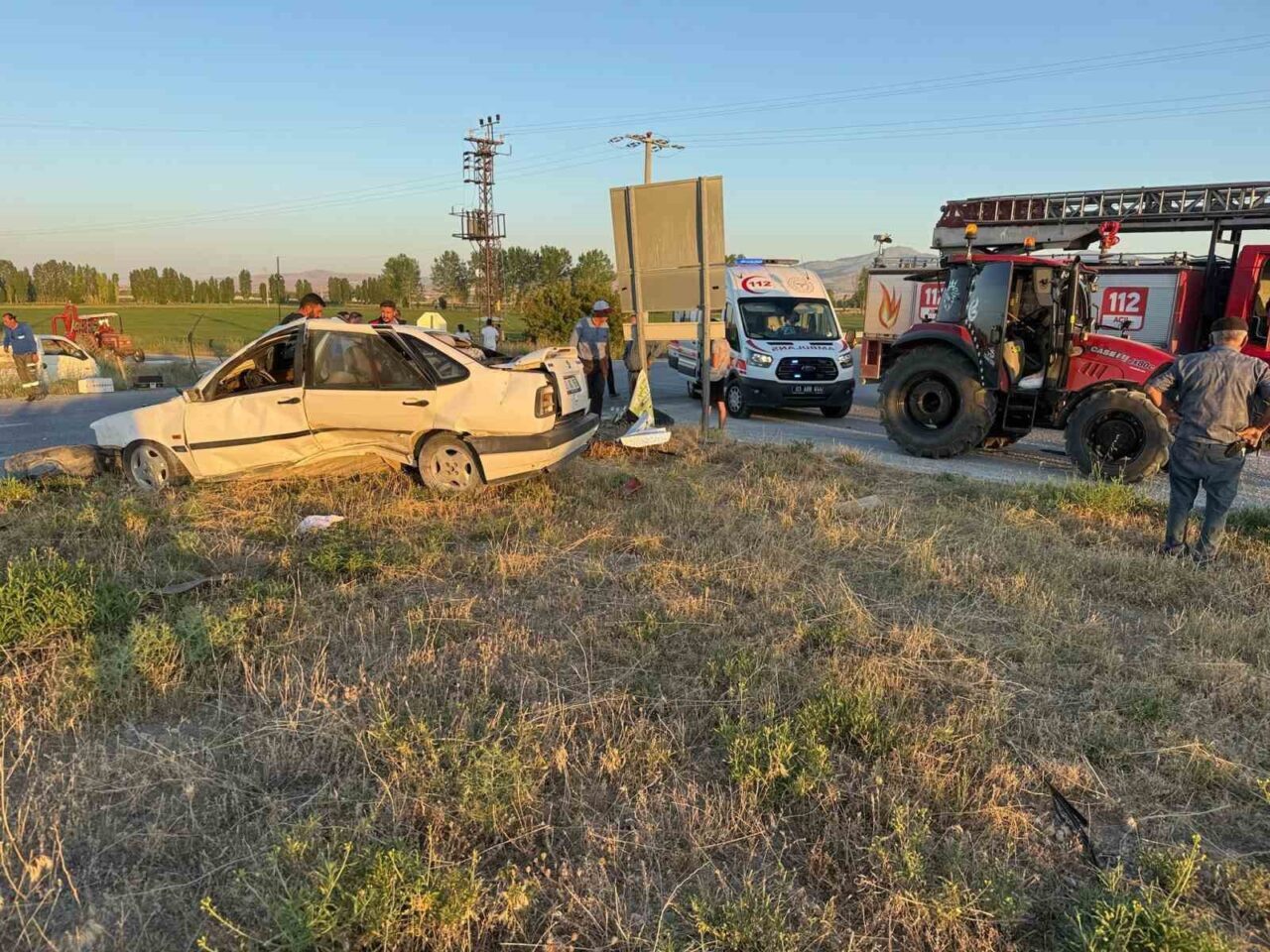 4 kişi kaza sonucu zarar gördü.