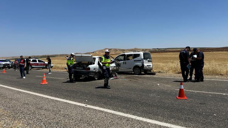 Adıyaman'da trafik kazasında 4 kişi öldü.