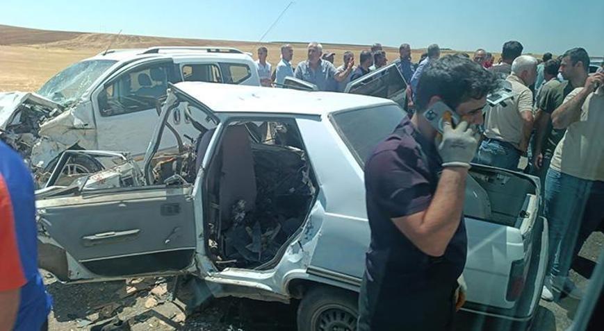 Adıyaman'da trajik bir kazada 4 kişi hayatını kaybetti ve 1 kişi yaralandı.
