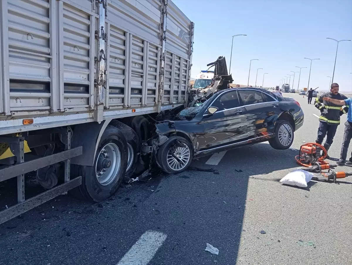 Aksaray'da Kaza: 2 Kişi Hayatını Kaybetti, 1 Kişi Yaralandı