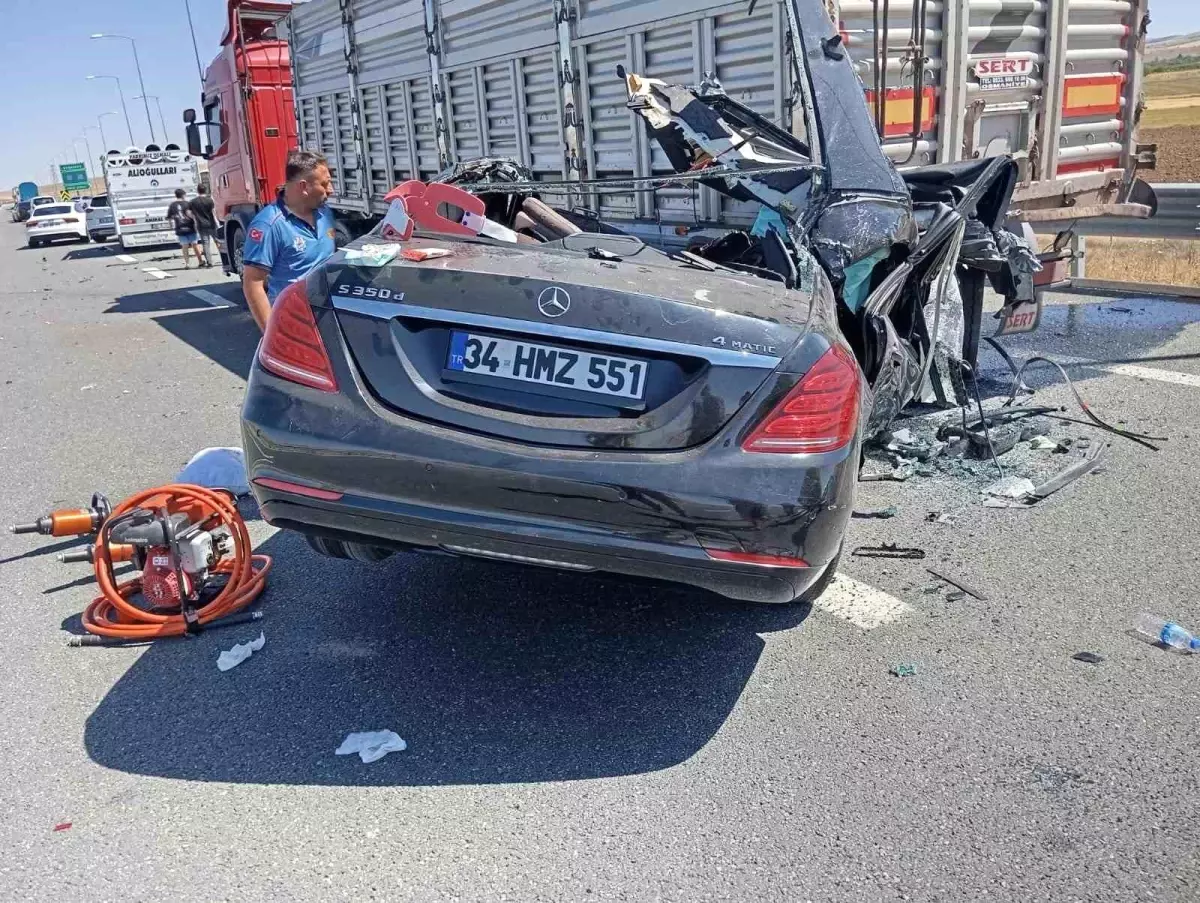 Aksaray'da kaza: 2 kişi yaşamını yitirdi, 1 kişi yaralandı