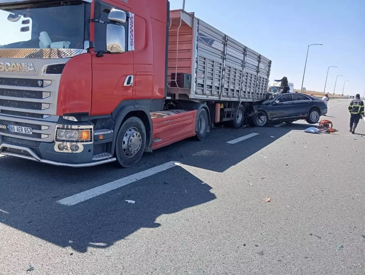 Aksaray'da Kaza Sonucu İki Kişi Hayatını Kaybetti, Bir Kişi Yaralandı.