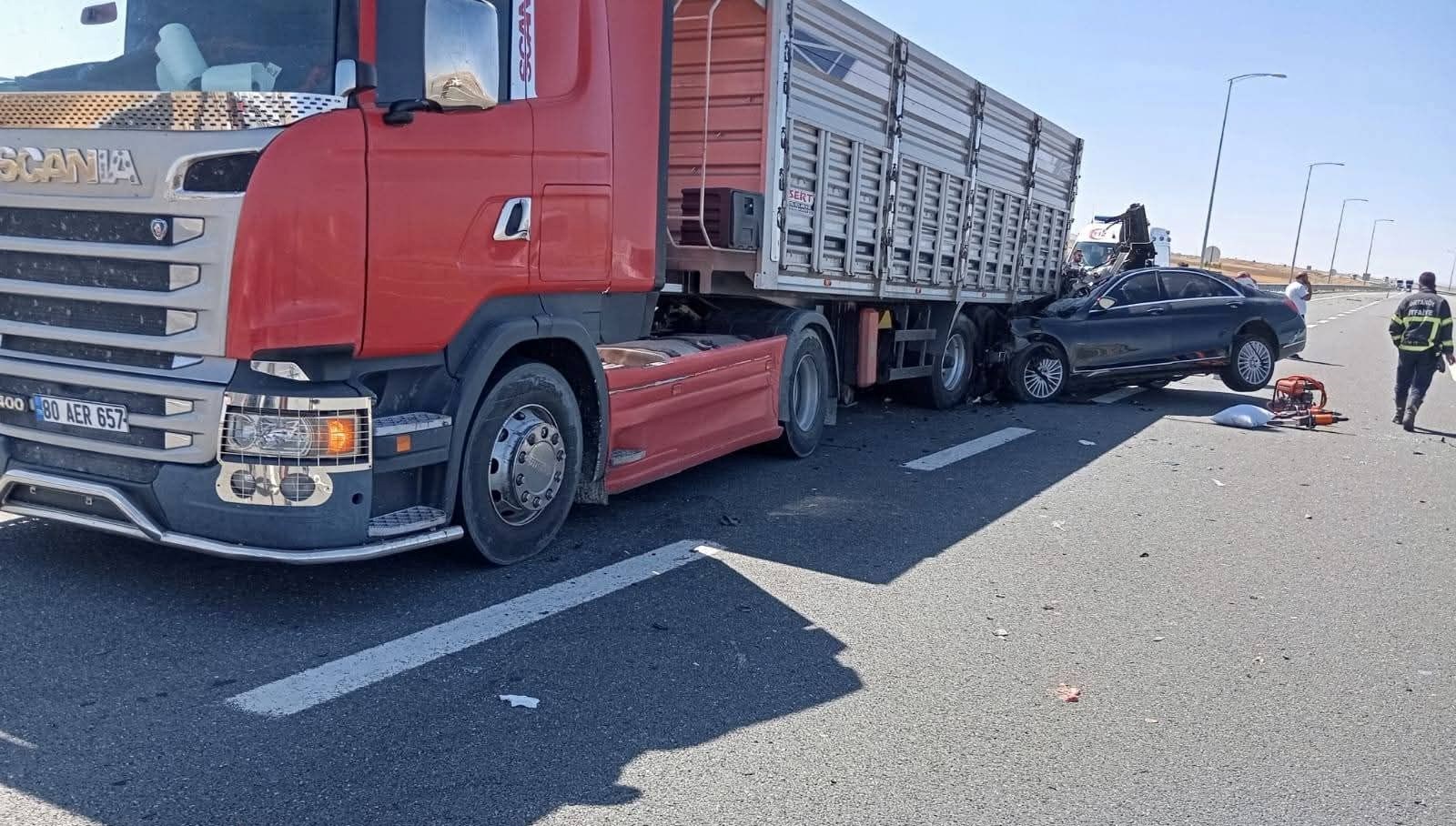 Aksaray'da trajik kaza: 2 kişi hayatını kaybetti, 1 kişi yaralandı.