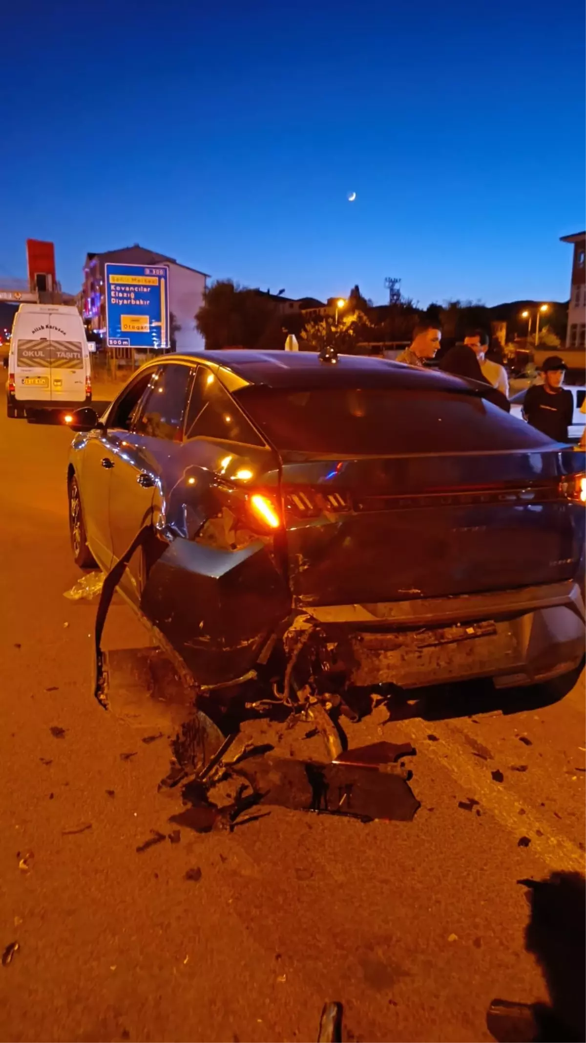 Bingöl'de Zincirleme Kaza: 5 Kişi Yaralandı