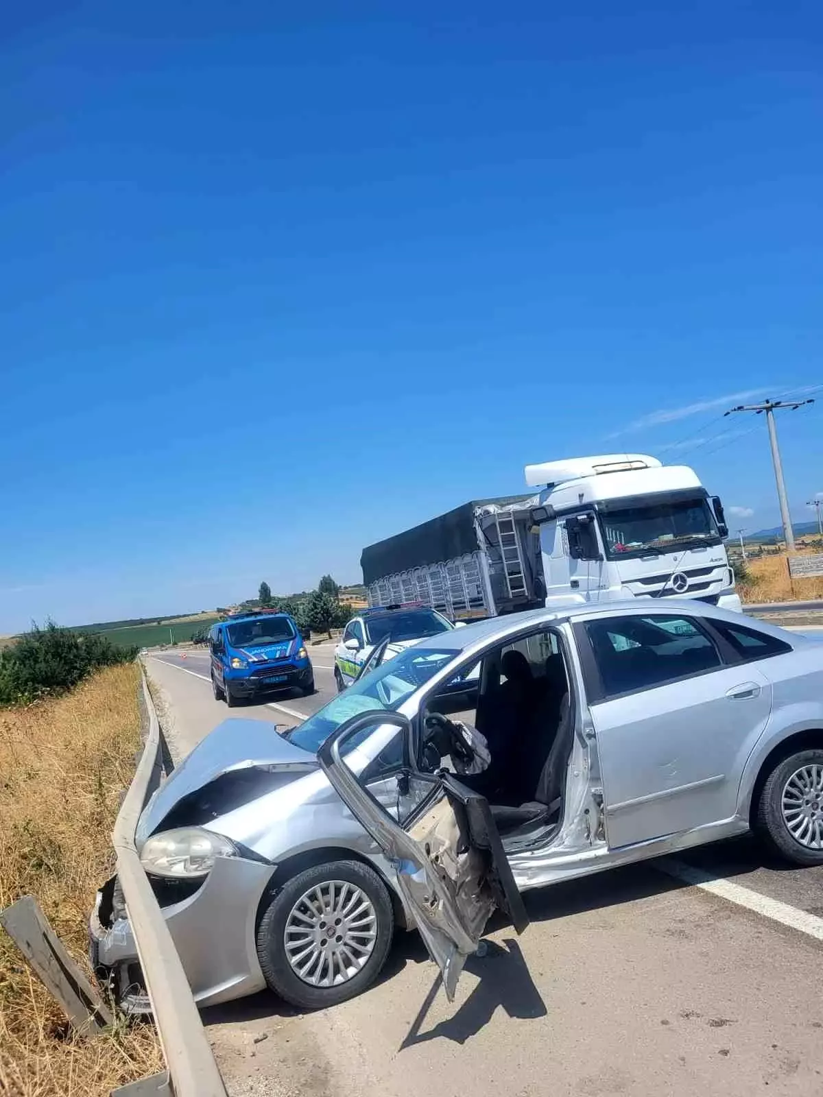 Karacabey'de Trafik Kazasında 5 Kişi Yaralandı