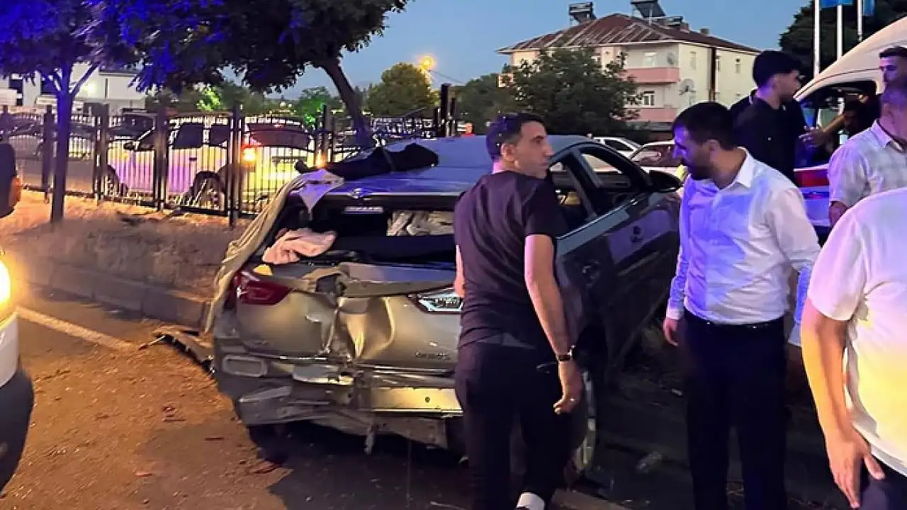 Trafik kazasında zincirleme 5 kişi yaralandı.