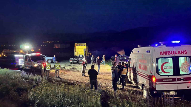 Çıldır'da trafik kazasında iki kişi öldü.