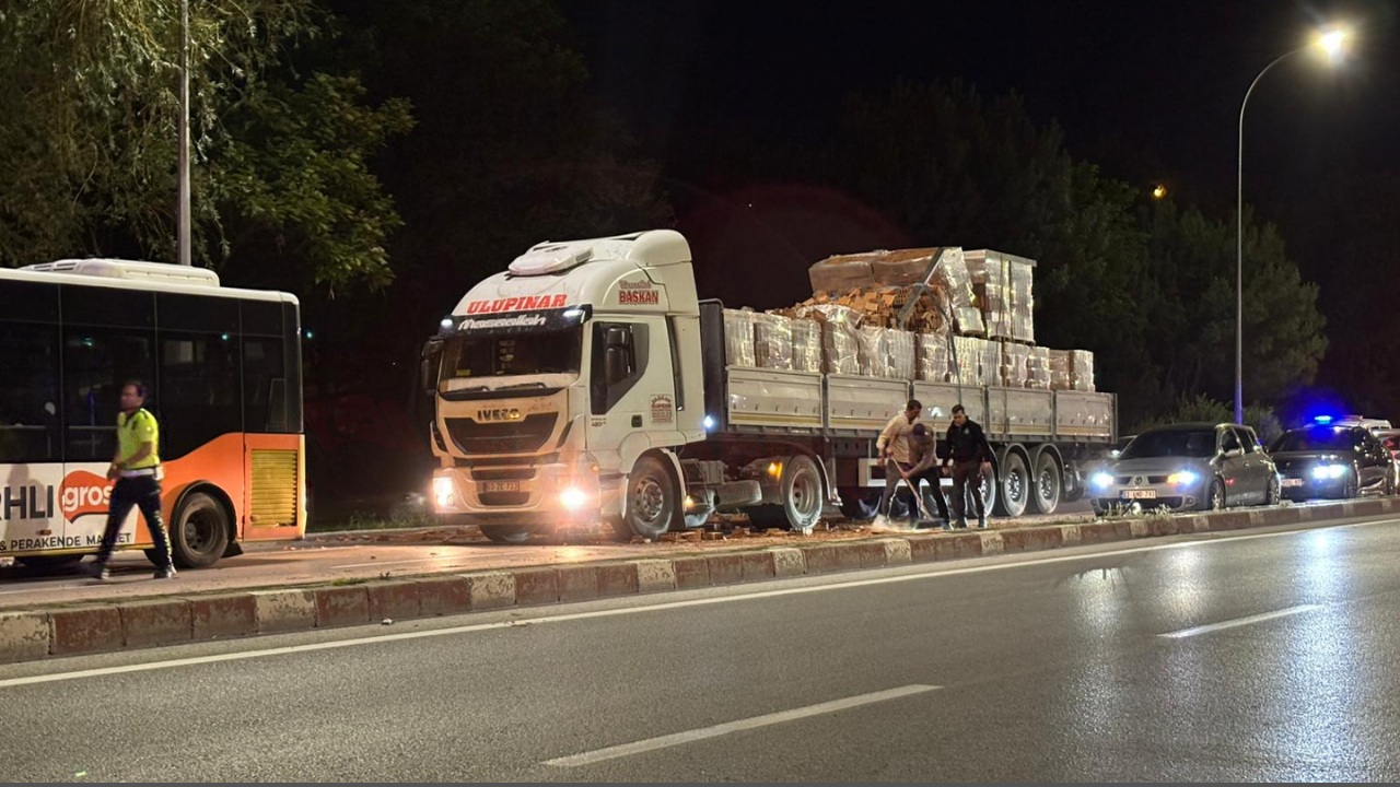 Mecidiye çıkışında bir kaza meydana geldi, yol trafiğe kapandı.