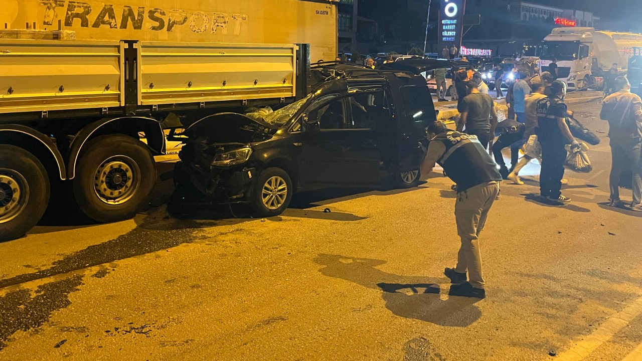 Özel harekat öğrencileri taşınırken 2 polis şehit düştü.