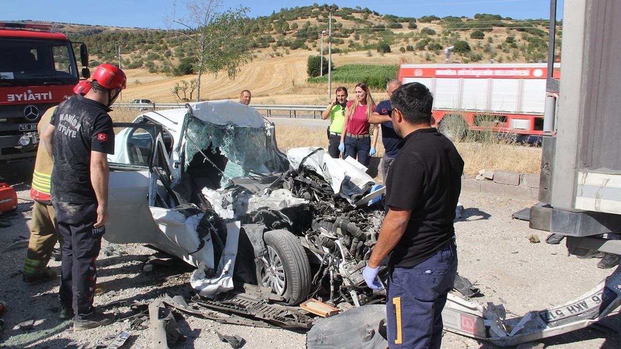 Kula'da trajik kaza: Baba ve 3 çocuğu öldü