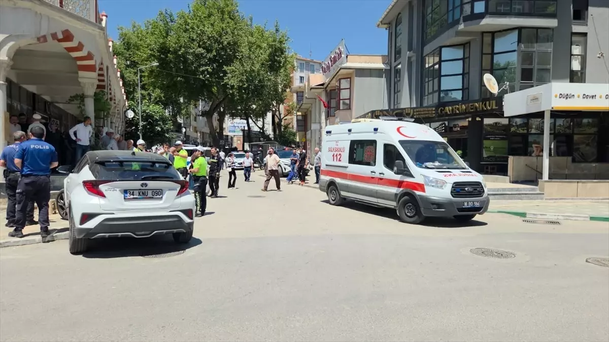 Orhangazi'de Kaza: 2 Kişi Yaralandı