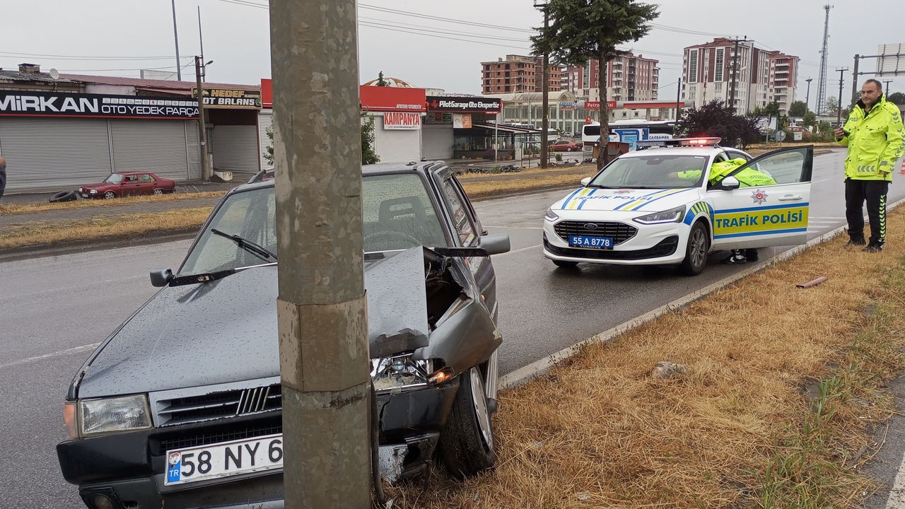 Samsun'da gerçekleşen kaza sonucunda 2 kişi yaralandı.