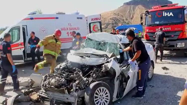 Kula'da trajik kaza: Baba ve üç çocuğu yaşamını yitirdi.