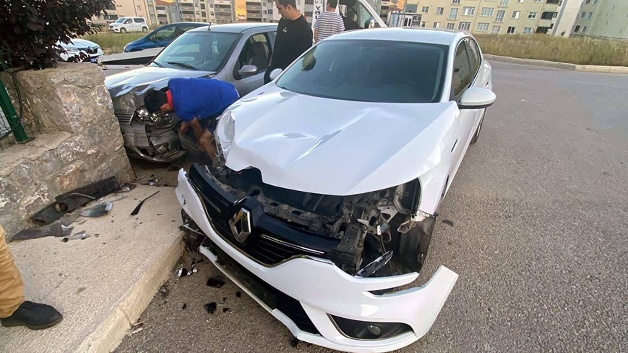 5000 Evler'de trafik kazası meydana geldi.