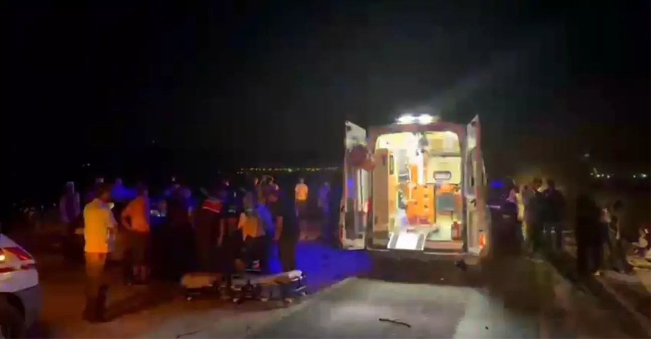 Balıkesir'de Kaza: 2 Kişi Hayatını Kaybetti, 7 Kişi Yaralandı
