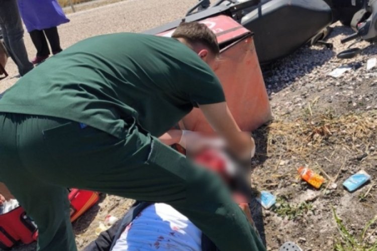 Korkunç motosiklet kazasında 2 kişi yaralandı.