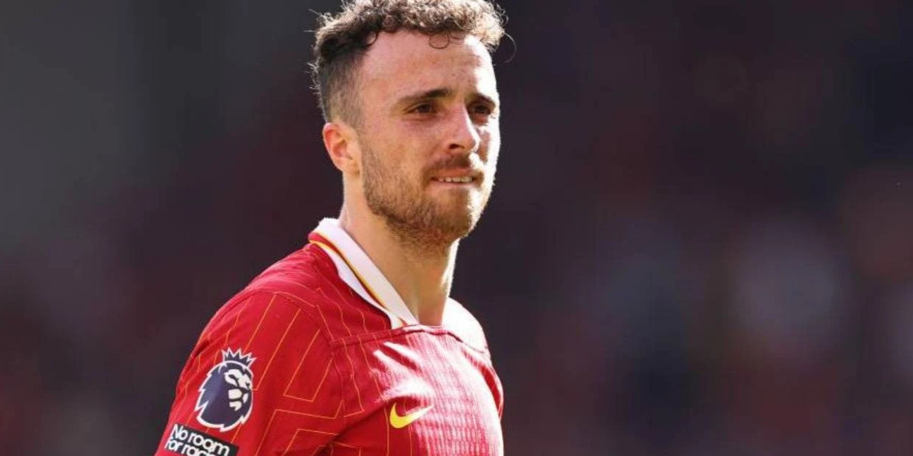 Liverpool oyuncusu Diogo Jota, trafik kazasında yaşamını yitirdi.