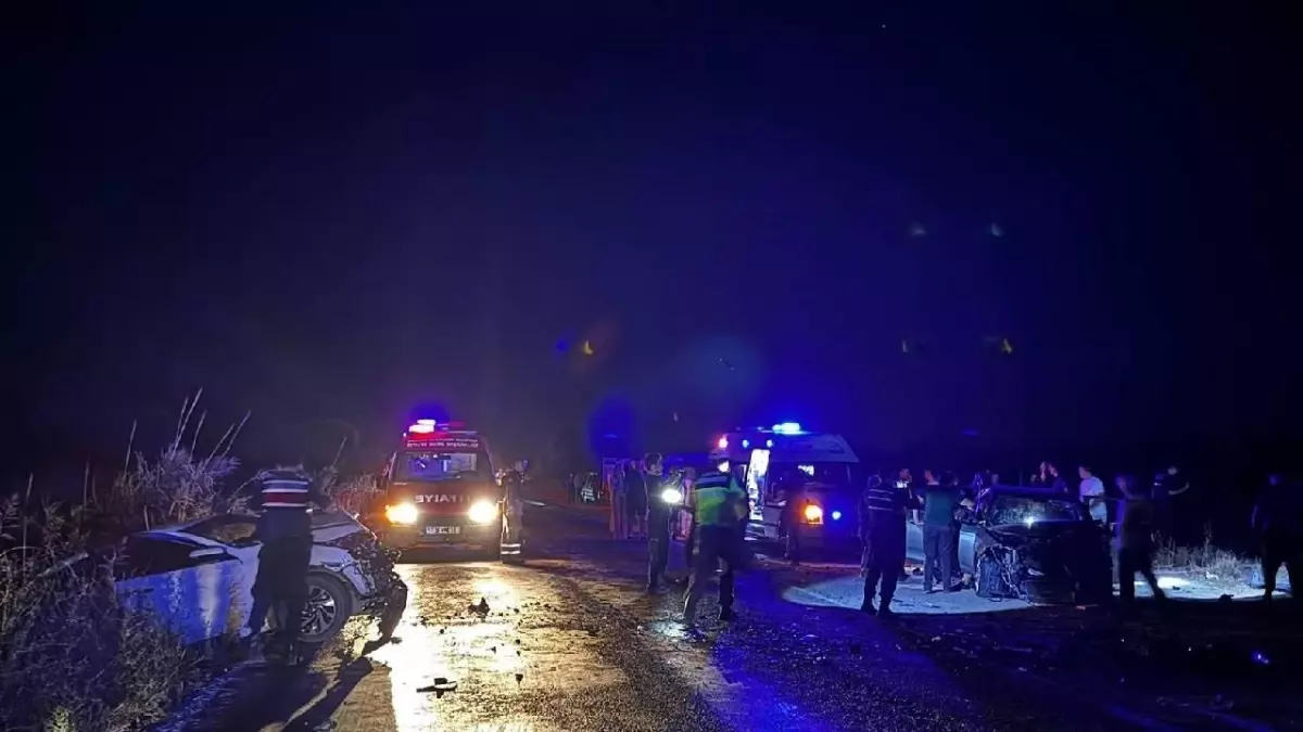 Balıkesir'de sıralı bir kaza: 3 kişi hayatını kaybetti, 6 kişi yaralandı