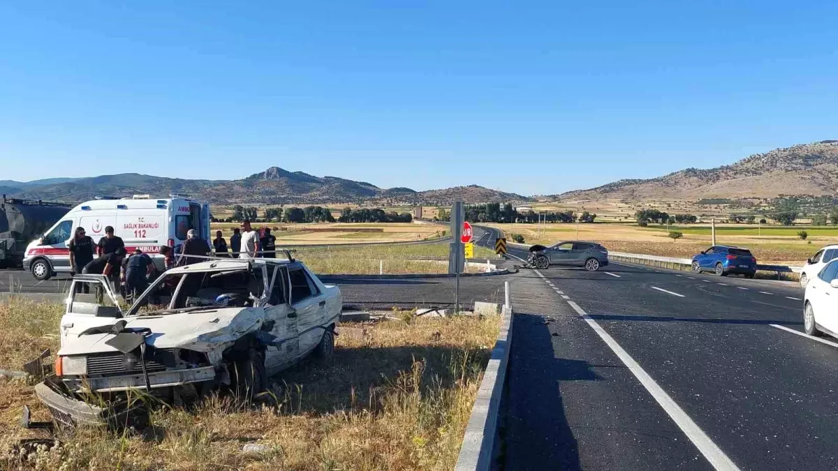 Burdur'da Kaza: 2 Kişi Yaralı