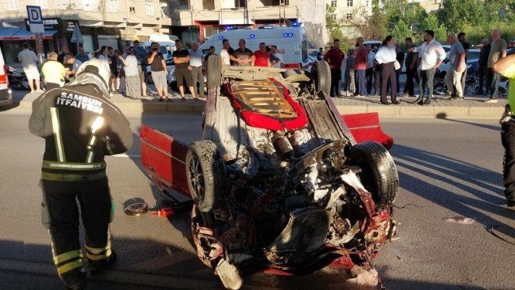 Düğün alayında trafik kazası: 4 kişi yaralandı