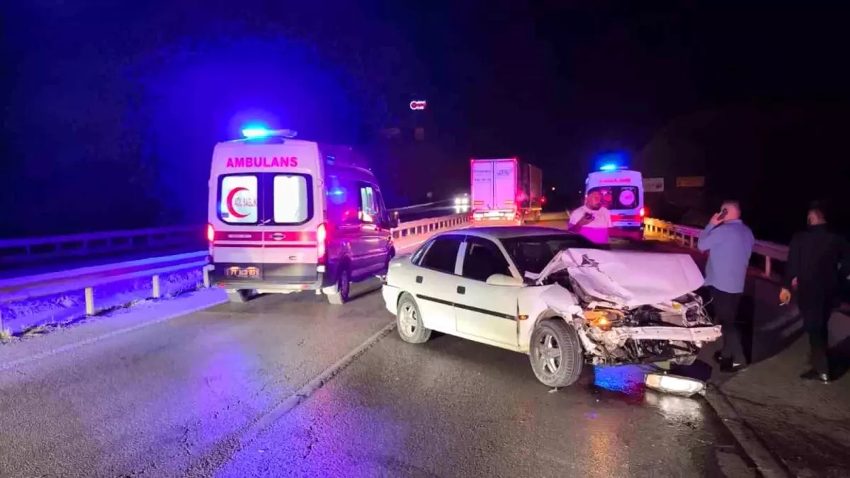Kırıkkale'de meydana gelen trafik kazasında 4 kişi yaralandı.