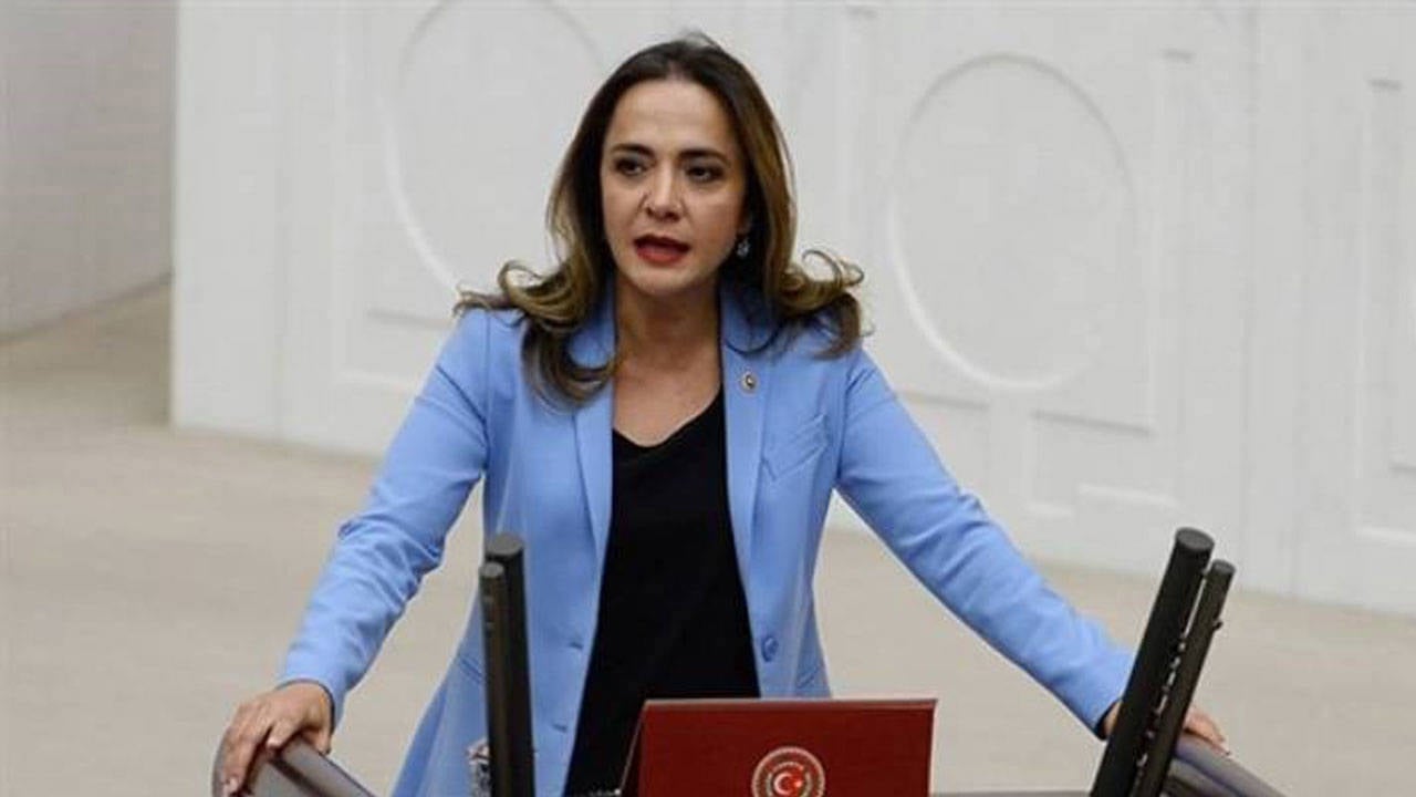 CHP'li Gamze Akkuş İlgezdi, bir trafik kazası yaşadı.