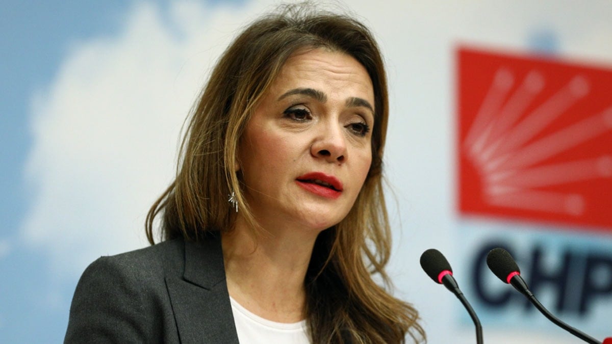 Gamze Akkuş İlgezdi, CHP üyesi kimliğiyle bir trafik kazası geçirdi.