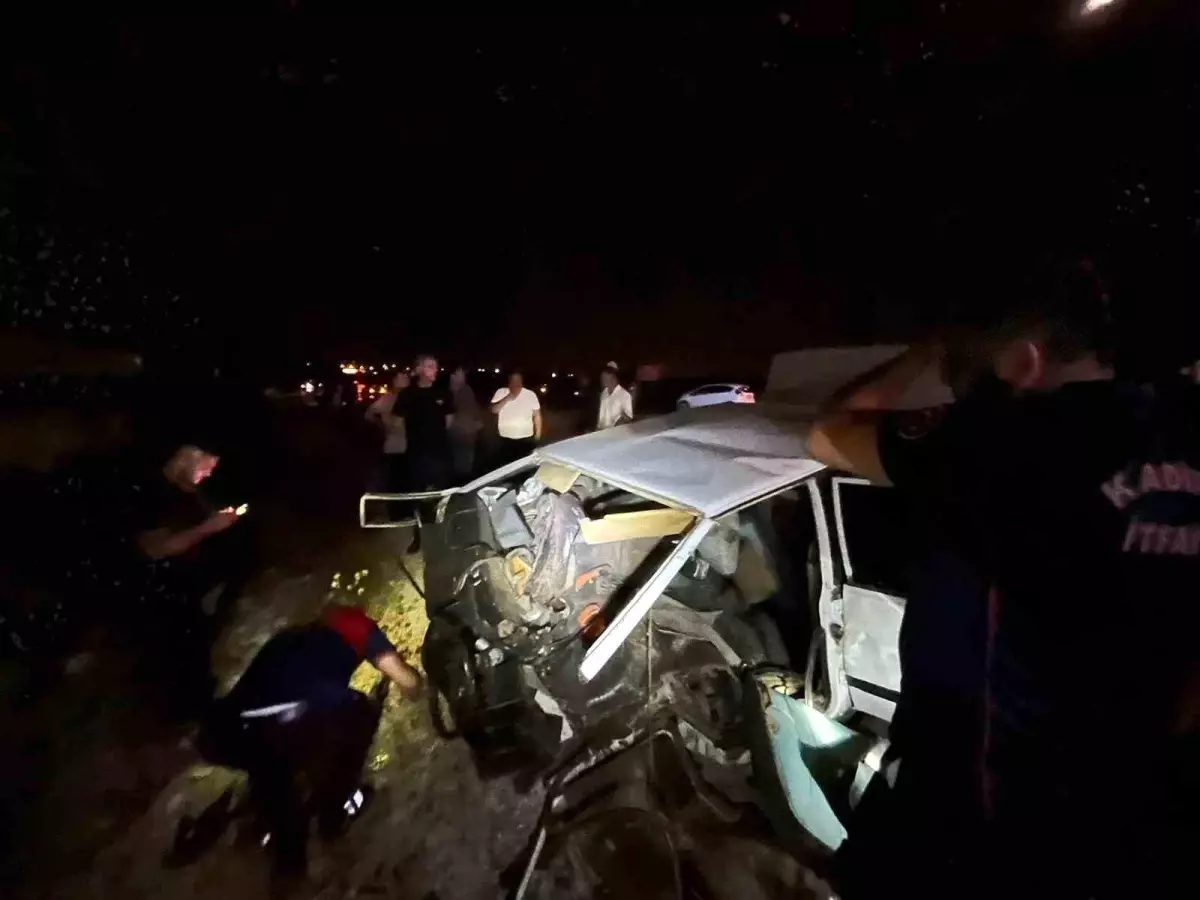 Kadirli'de Trafik Kazasında 3 Kişi Yaralandı.