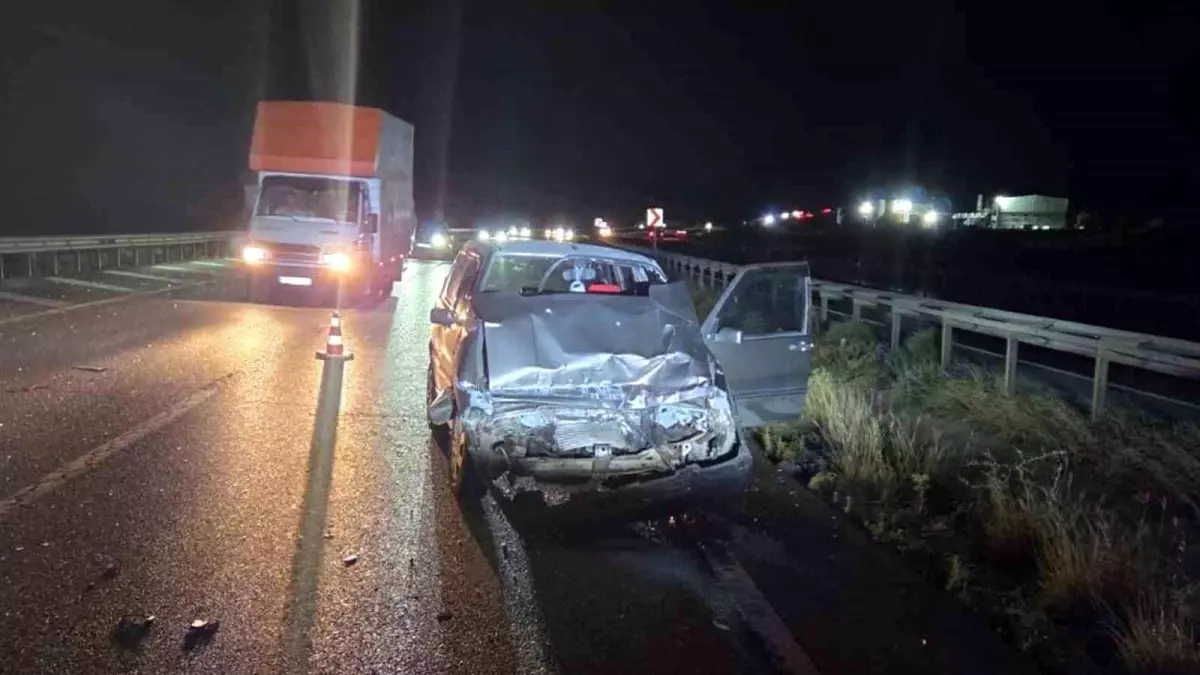 Kırıkkale'de trafik kazasında 2 kişi yaralandı.