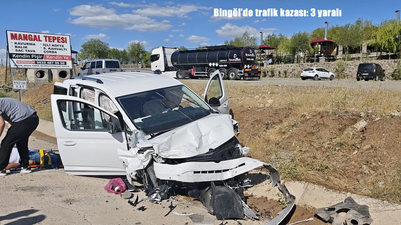 Bingöl-Erzurum yolu kaza geçirdi: 3 kişi zarar gördü.