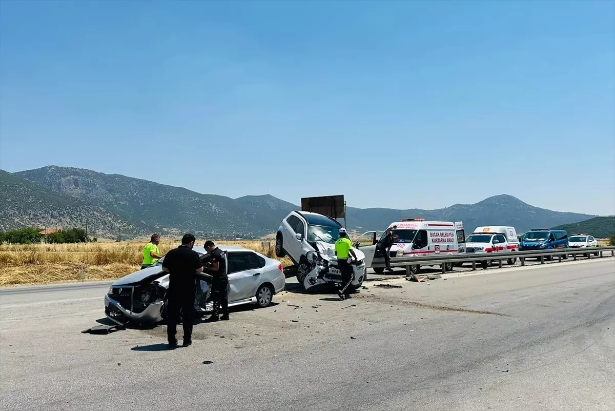 Bucak'ta Kaza: 5 Kişi Yaralandı.
