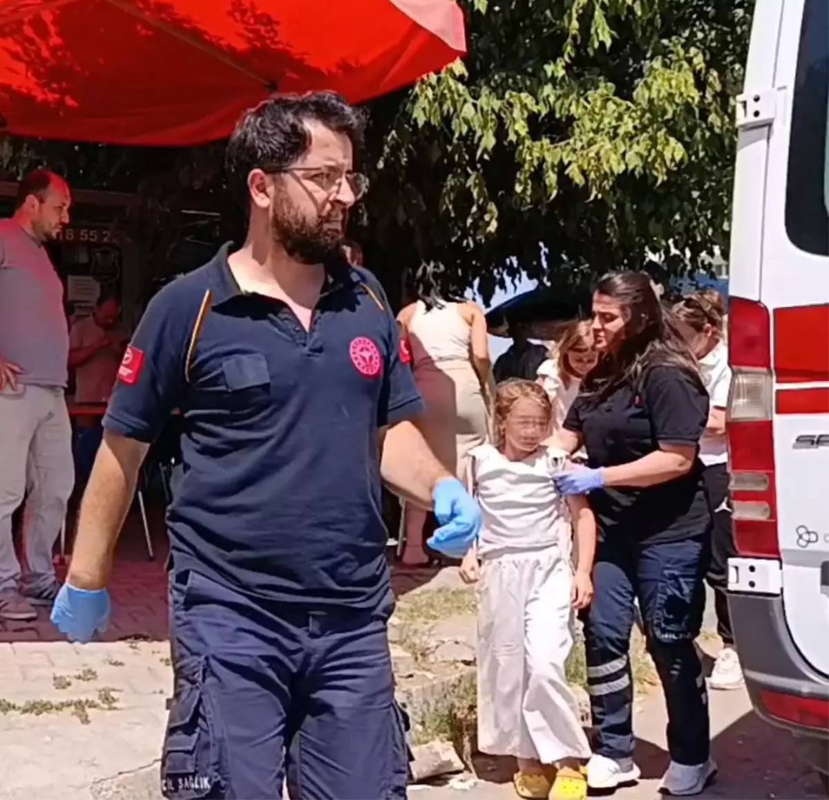 İnegöl'de Kaza: Anne ile İki Kızı Yaralı 