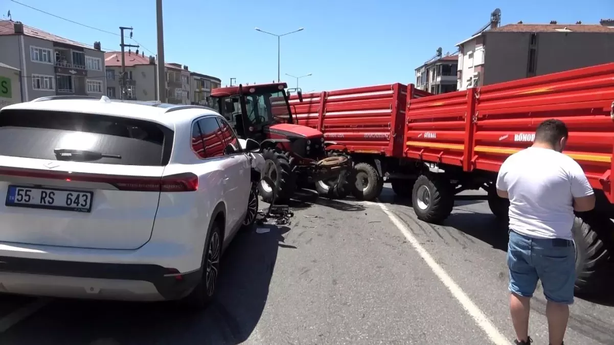 Samsun'da Trafiğe Kazası: 2 Kişi Yaralandı