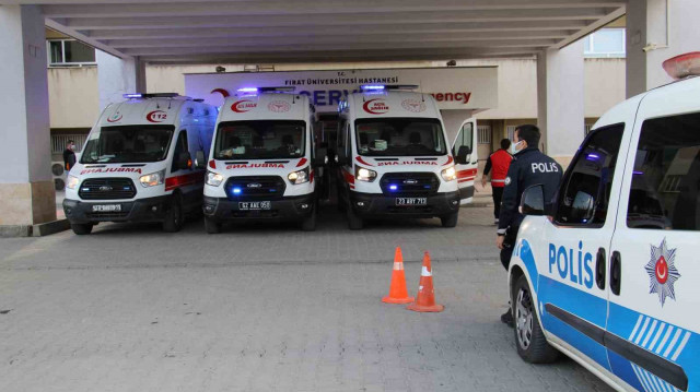 Elazığ'da ardı ardına meydana gelen trafik kazasında bir kişi yaralandı.