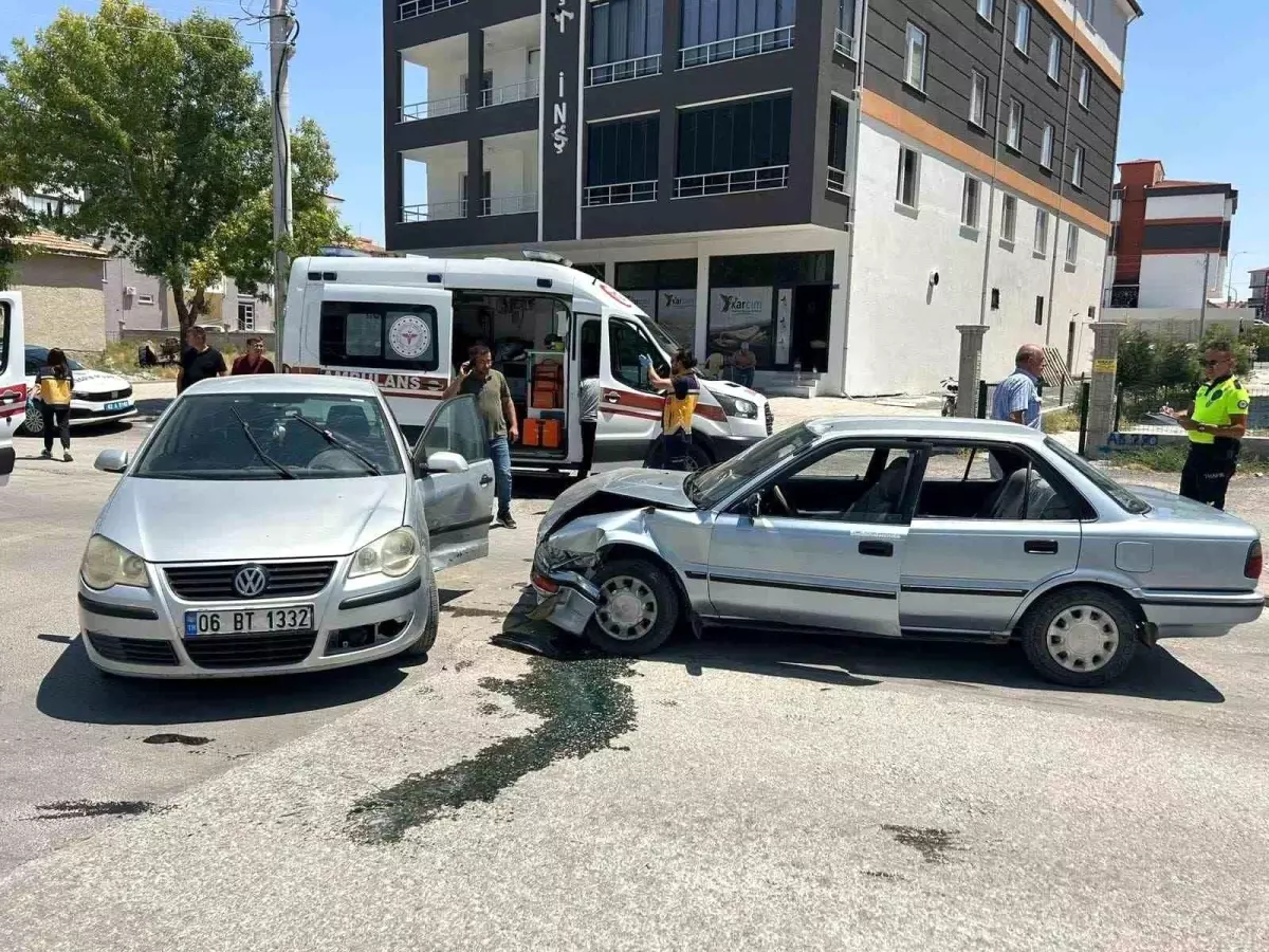 Karapınar'da Trafik Kazasında 6 Kişi Yaralandı.