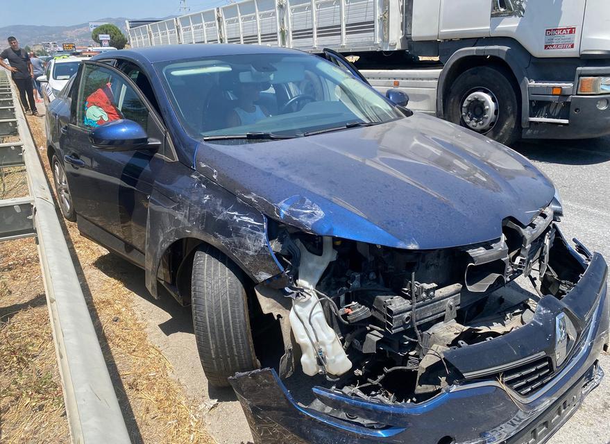 Çine'de ardışık araçların karıştığı trafik kazası