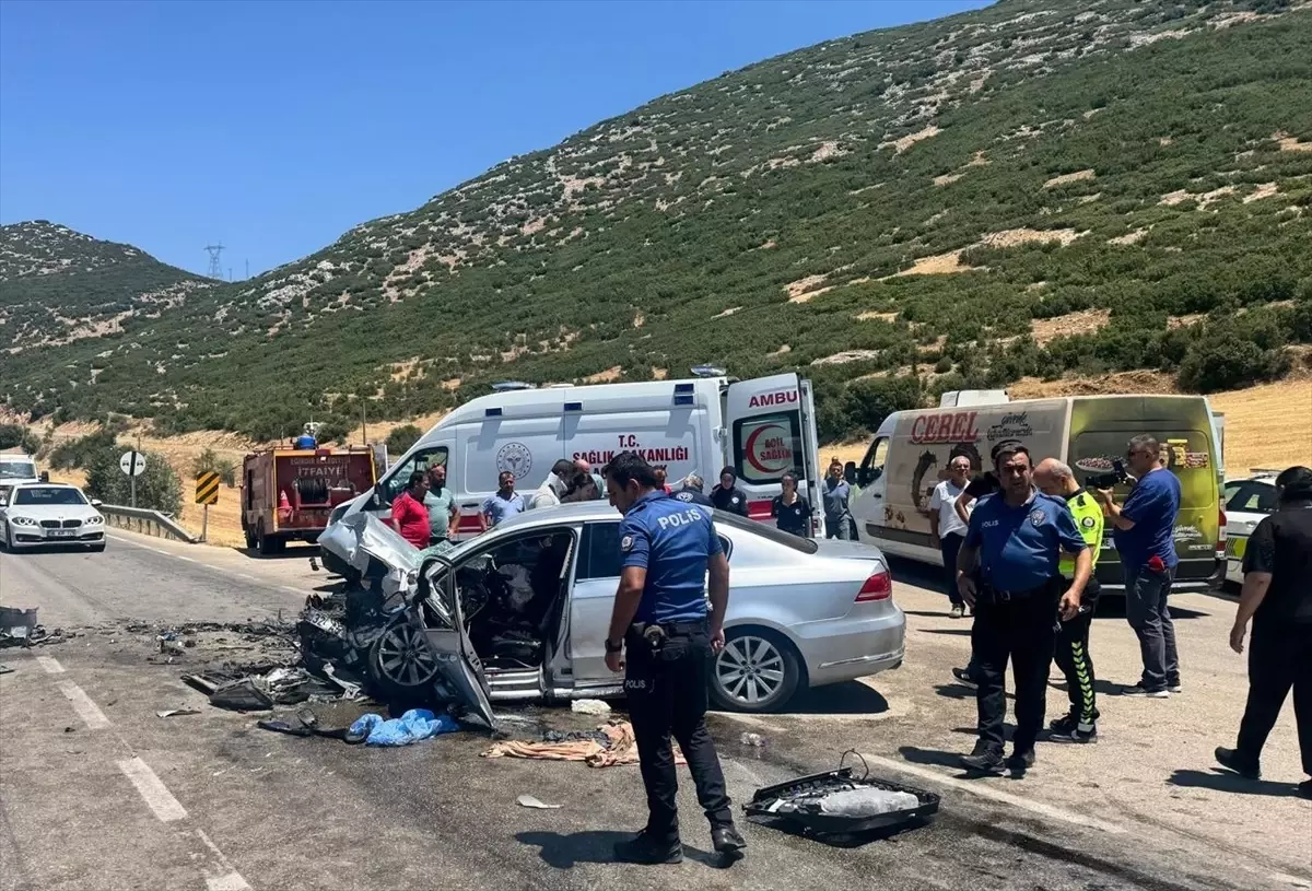 Eğirdir'de Kaza Sonucu 1 Kişi Hayatını Kaybetti, 9 Kişi Yaralandı.