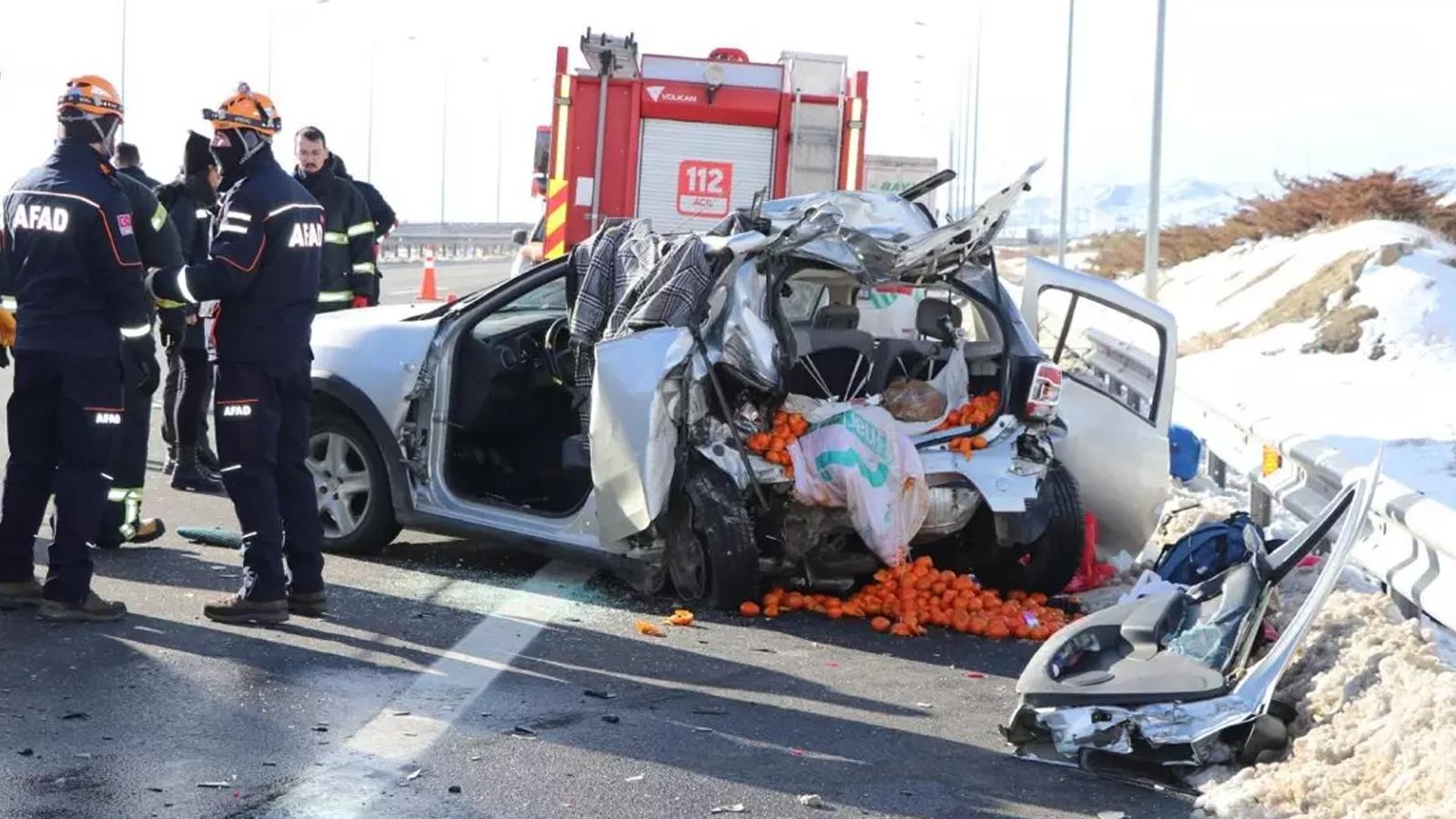 Niğde'de ardışık trafik kazası meydana geldi! Çok sayıda kişi yaralandı