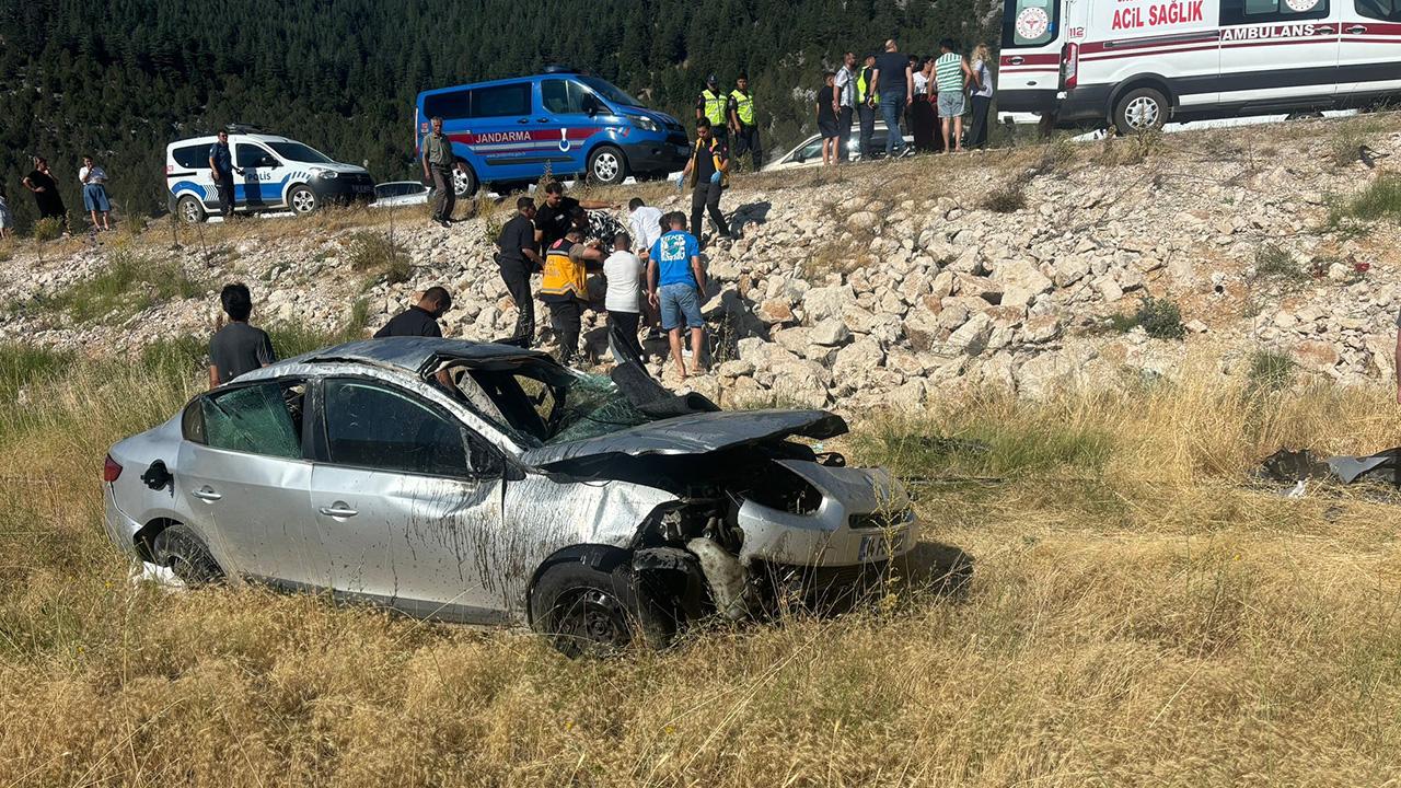 Polis memuru tayini çıkan şehre giderken kaza yaptı: 3 kişi hayatını kaybetti, 3 kişi yaralandı.