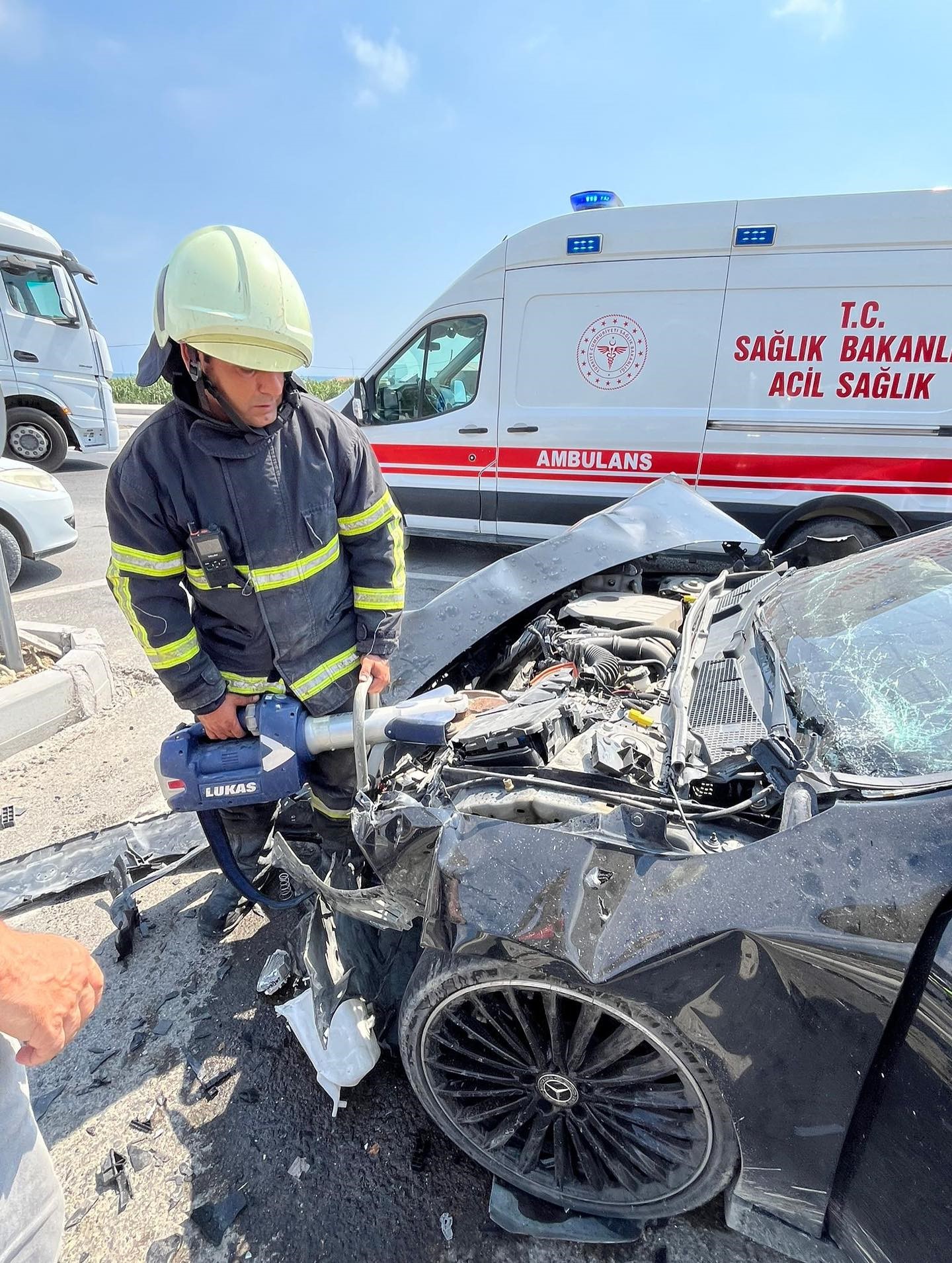 Samandağ'da meydana gelen trafik kazasında 3 kişi yaralandı.