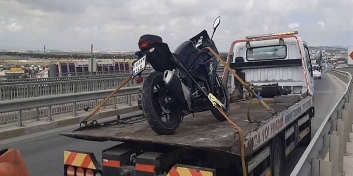 Bandırma'da motosiklet kazasında 25 yaşındaki sürücü hayatını kaybetti.