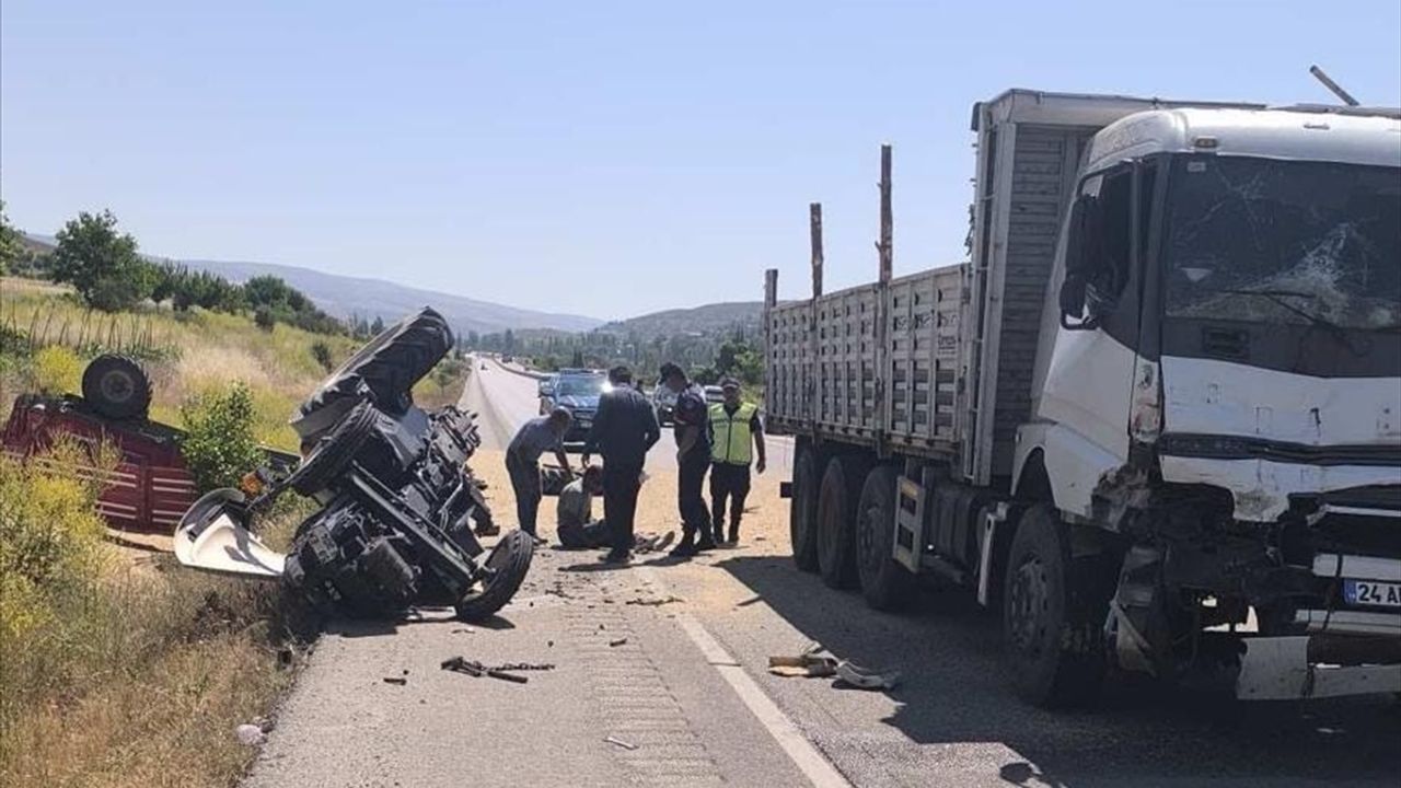 Sivas Akıncılar'da Trafik Kazası: 1 kişi yaralandı