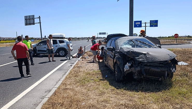 Tekirdağ’da trafik kazasında 2 çocuk olmak üzere toplam 9 kişi yaralandı.