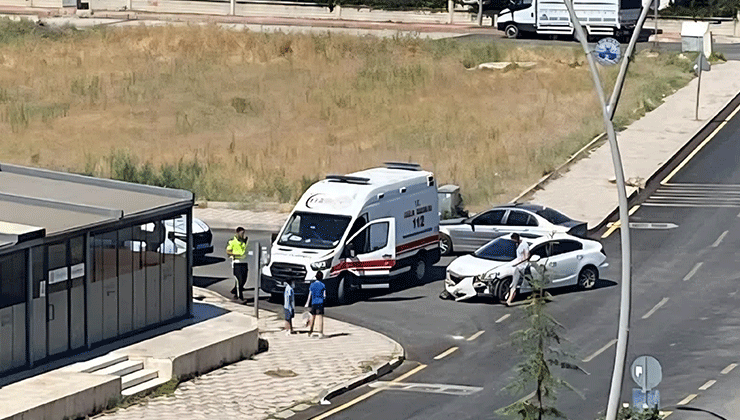 Elazığ'da trafik olayında bir kişi yaralandı.