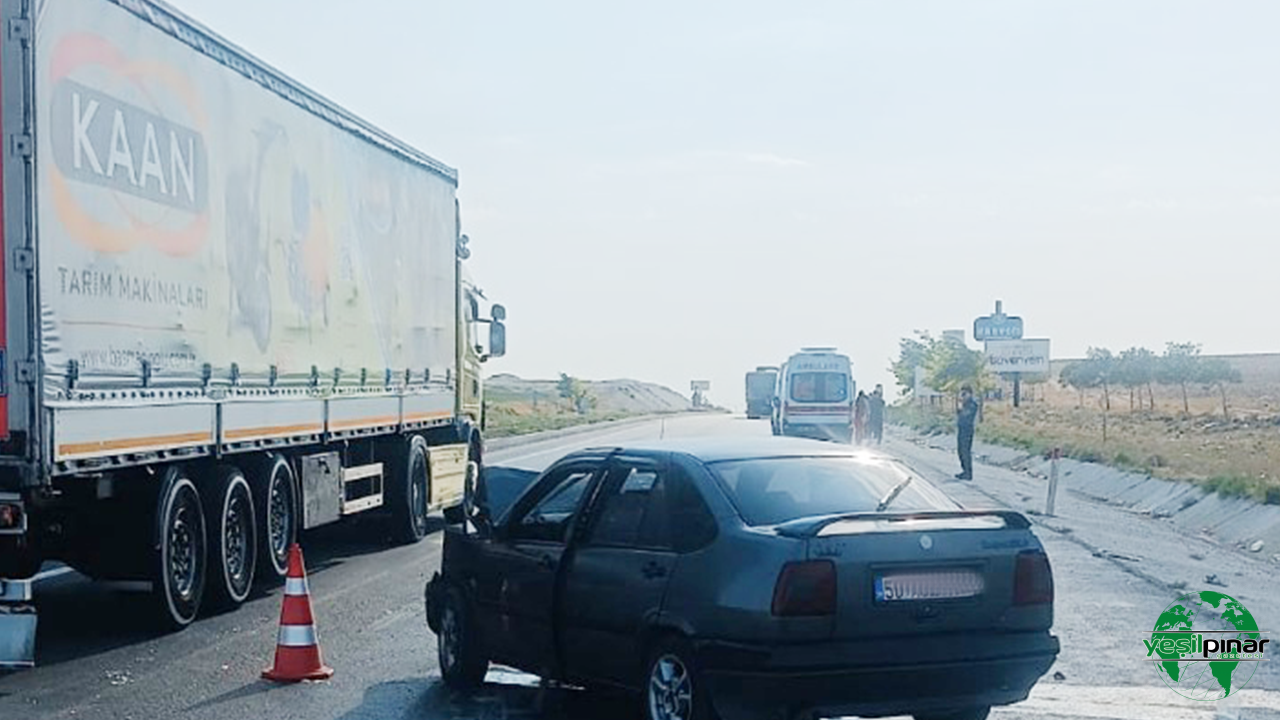 Karapınar'da Poligon Kavşağında Kaza: 4 Kişi Hastanelik Oldu